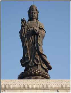 福建龍?jiān)扑?8米高鑄銅觀音菩薩